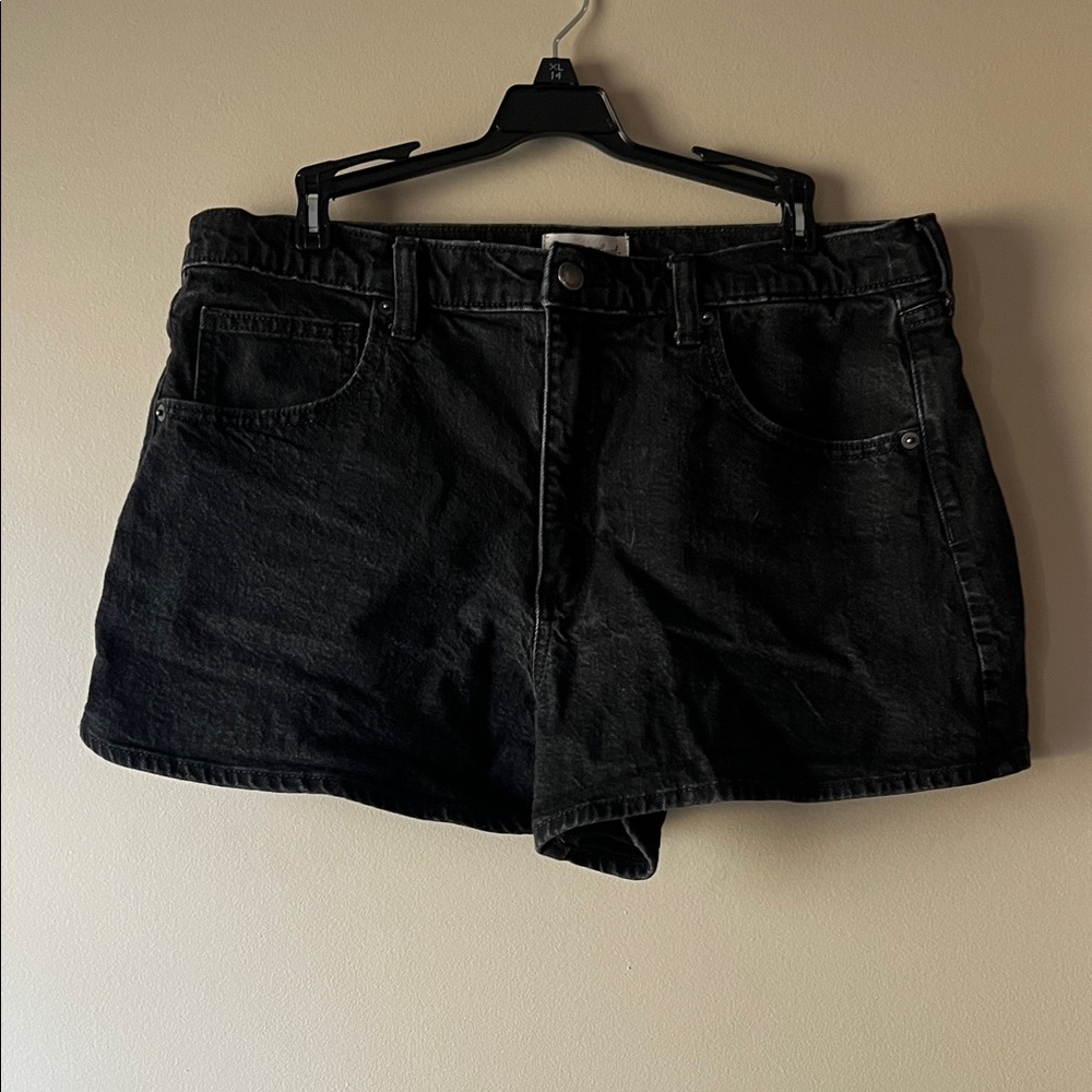 Universal Thread Black Jean Shorts